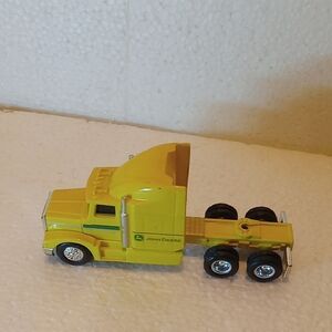 John Deere Yellow Big Rig Good Condition